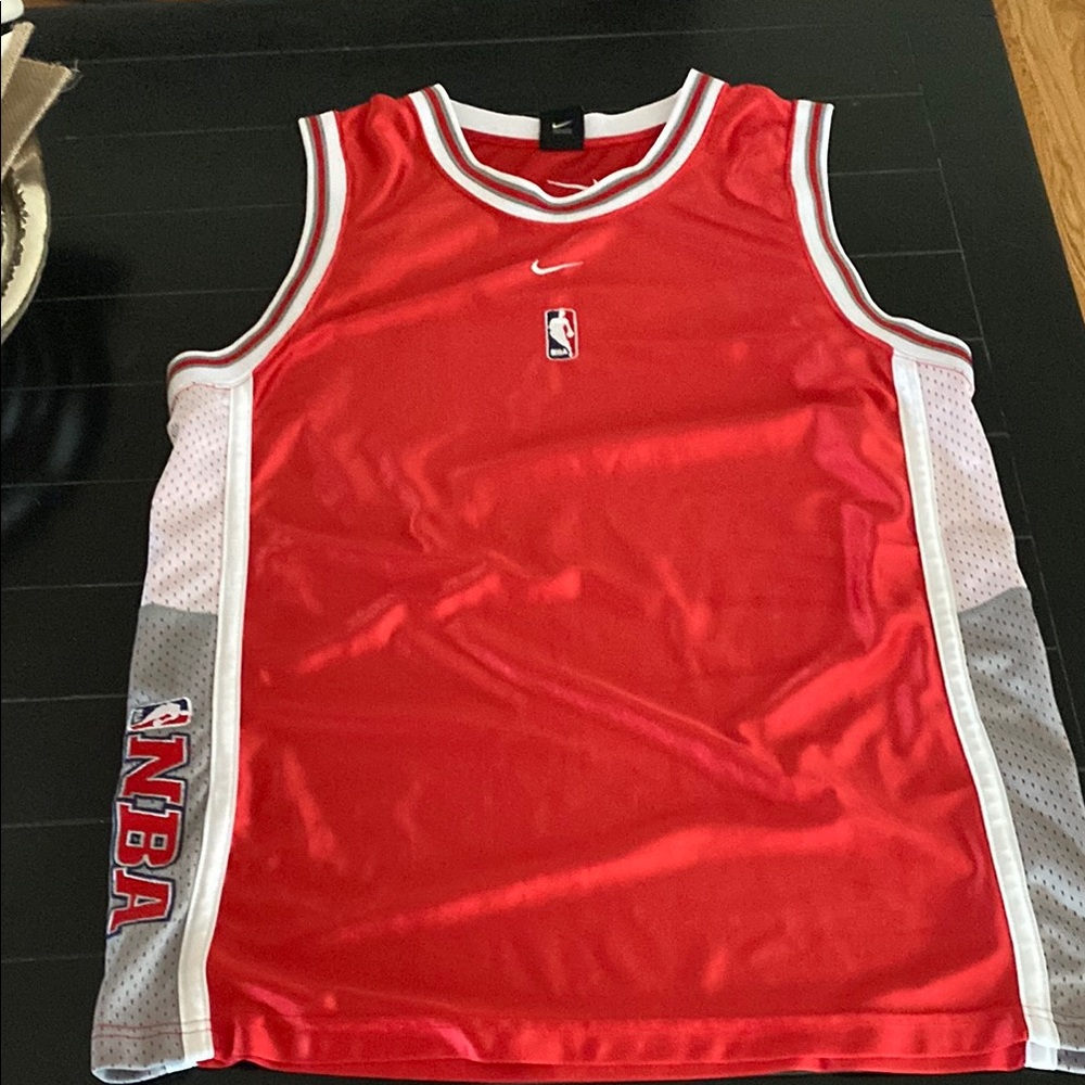 Nike boys XL red basketball practice jersey,